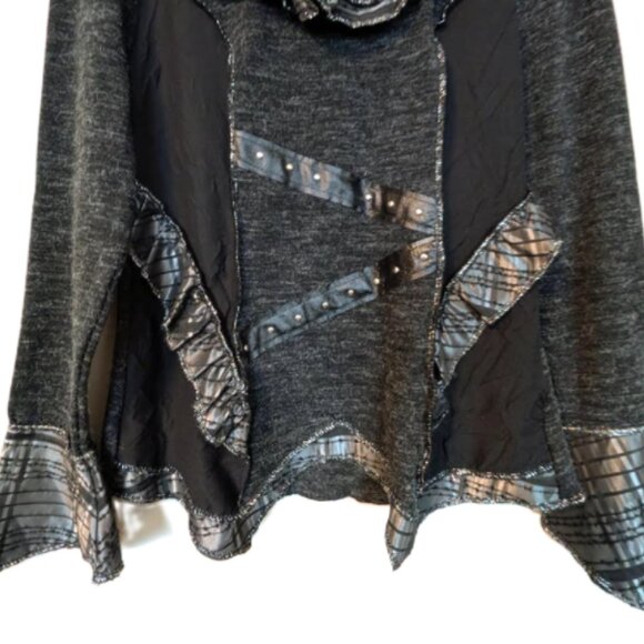 NWT Jane & John Sweater with Taffeta and Vegan Leather Accents Size M - Picture 3 of 11